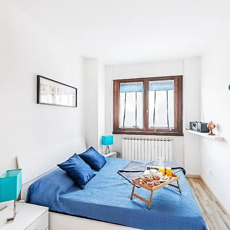 Artemisia Apartment *